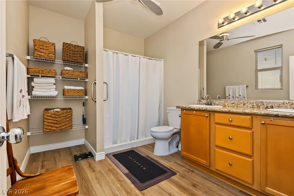9182 Parkstone, Las Vegas, NV 89178