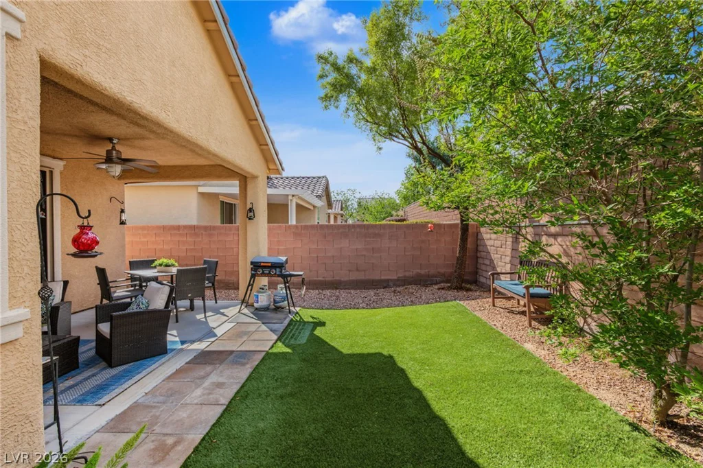 9182 Parkstone, Las Vegas, NV 89178