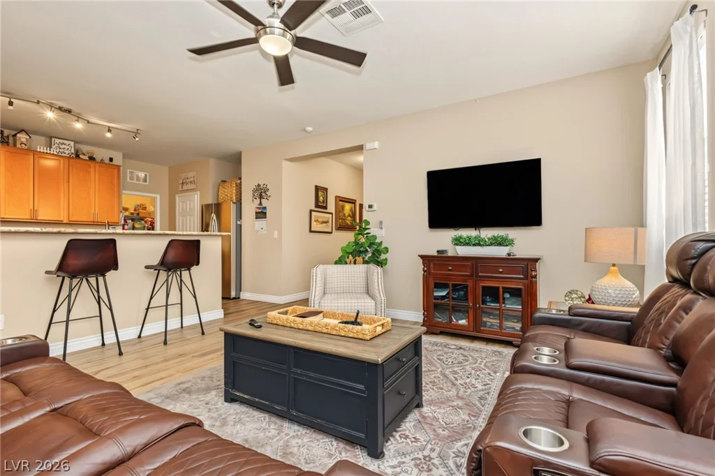 9182 Parkstone, Las Vegas, NV 89178