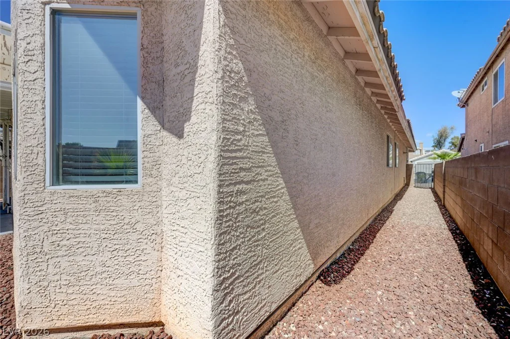 6553 Wild River, Las Vegas, NV 89108