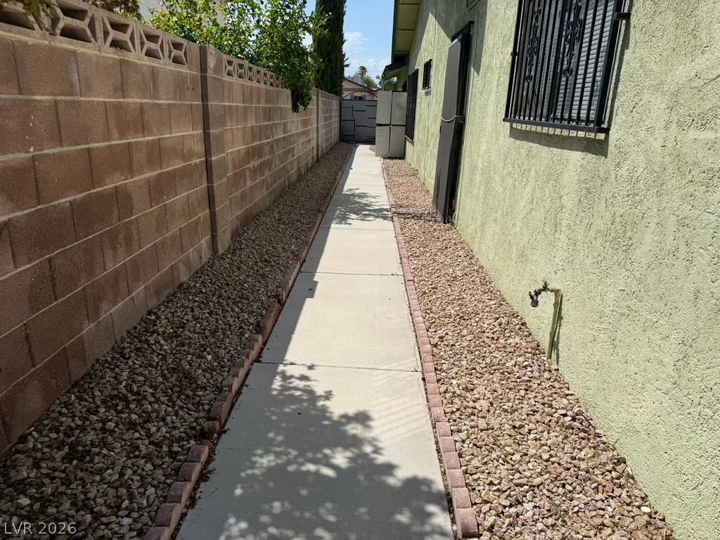 3574 Winner, Las Vegas, NV 89120