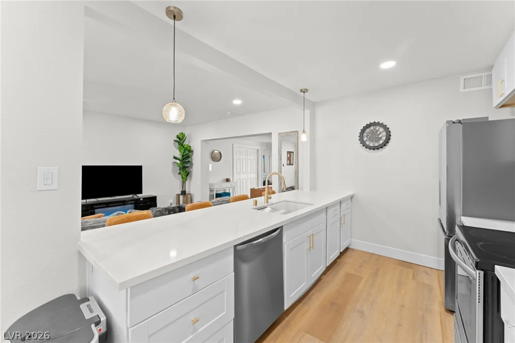 2112 Santa Ynez, Las Vegas, NV 89104