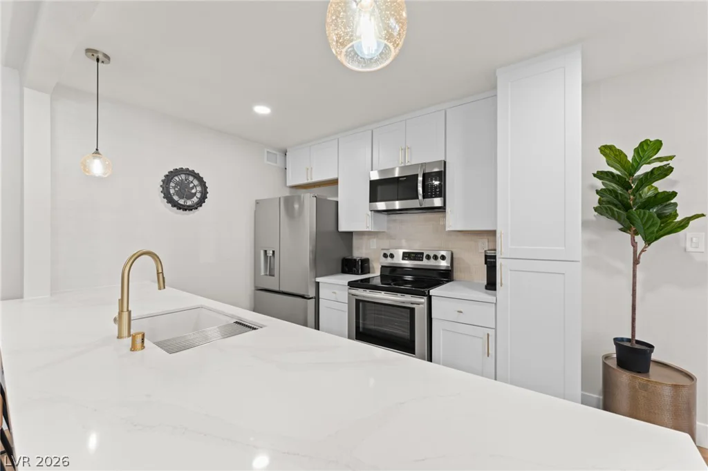 2112 Santa Ynez, Las Vegas, NV 89104