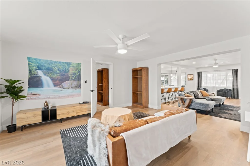 2112 Santa Ynez, Las Vegas, NV 89104