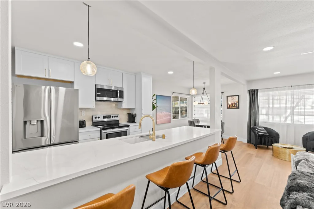 2112 Santa Ynez, Las Vegas, NV 89104