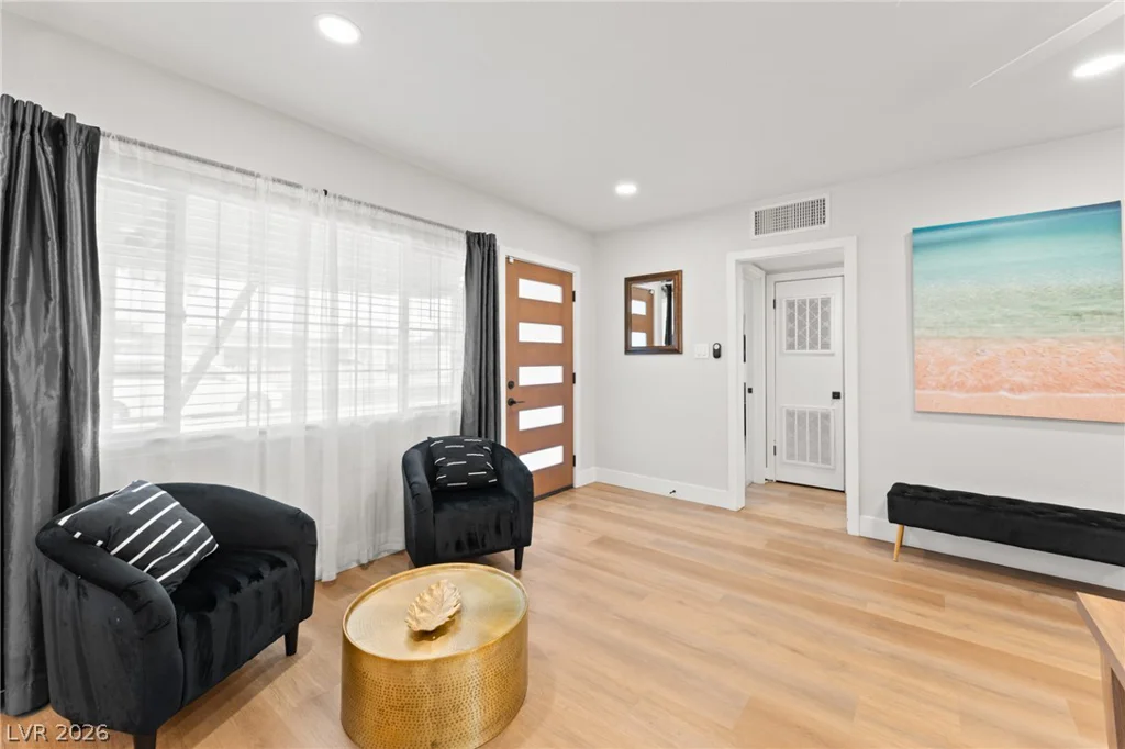 2112 Santa Ynez, Las Vegas, NV 89104