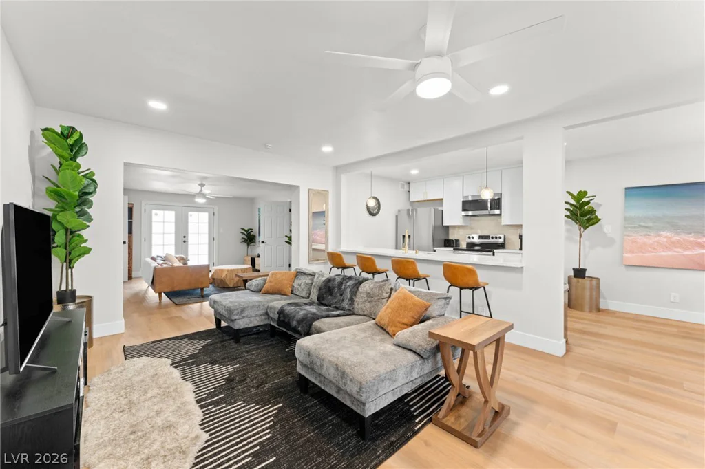 2112 Santa Ynez, Las Vegas, NV 89104