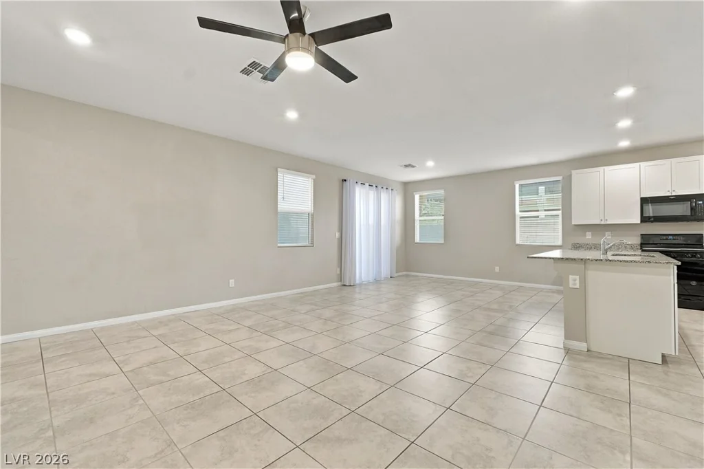 2922 Saltillo, Las Vegas, NV 89121