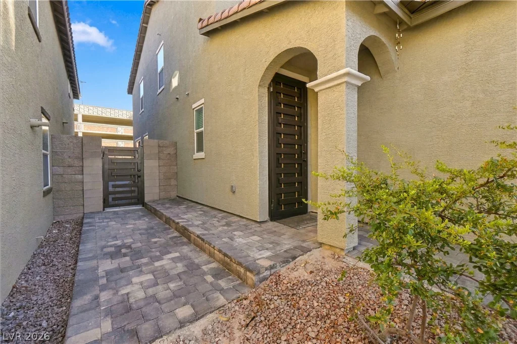 2922 Saltillo, Las Vegas, NV 89121