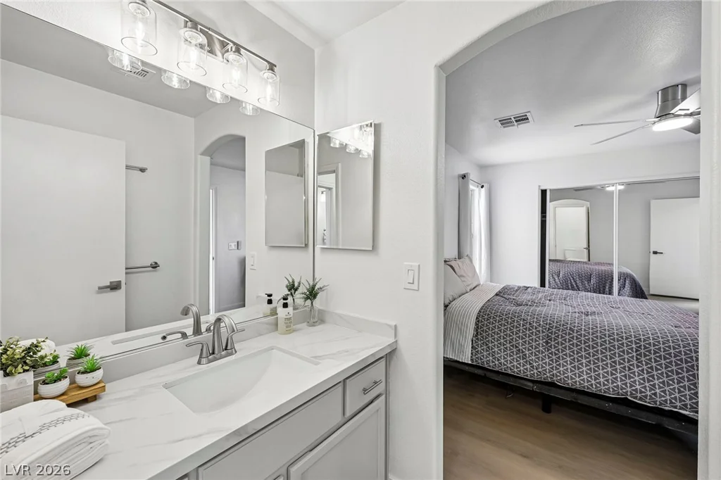 9957 Keephills, Las Vegas, NV 89183