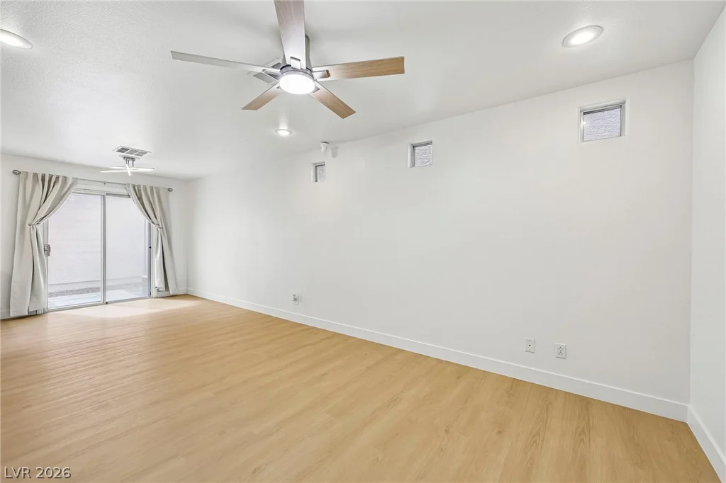 9957 Keephills, Las Vegas, NV 89183