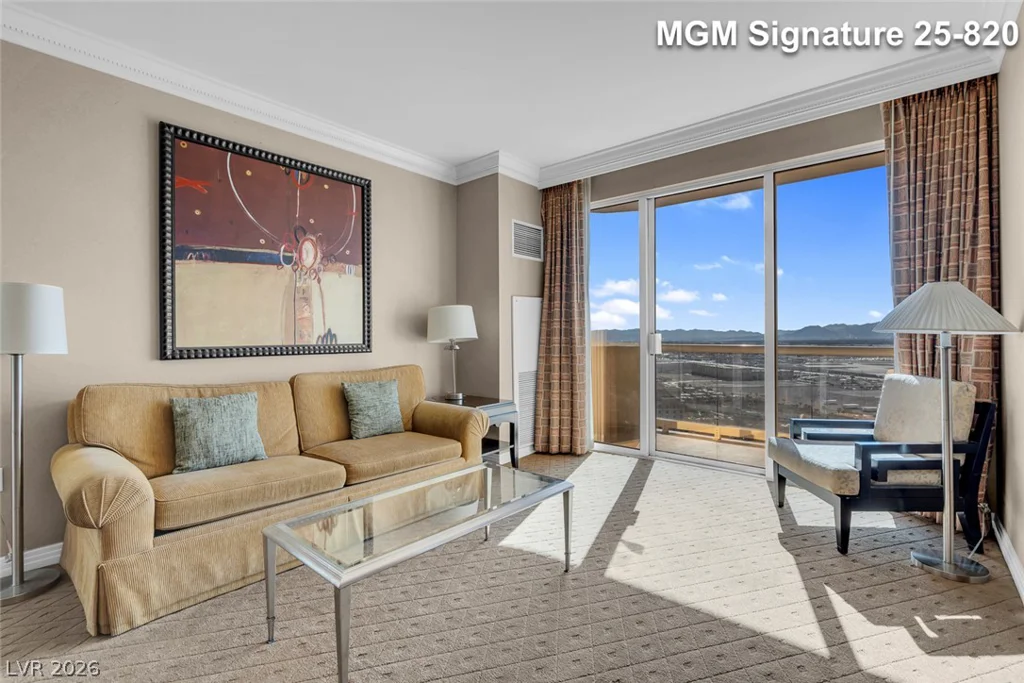 125 Harmon, Las Vegas, NV 89109