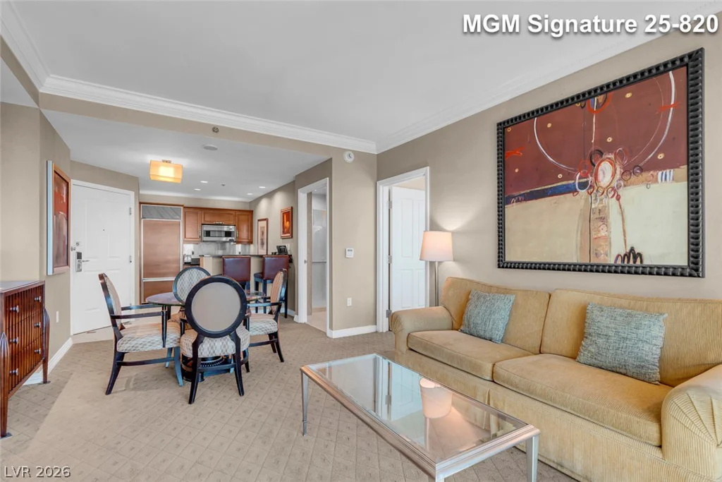 125 Harmon, Las Vegas, NV 89109