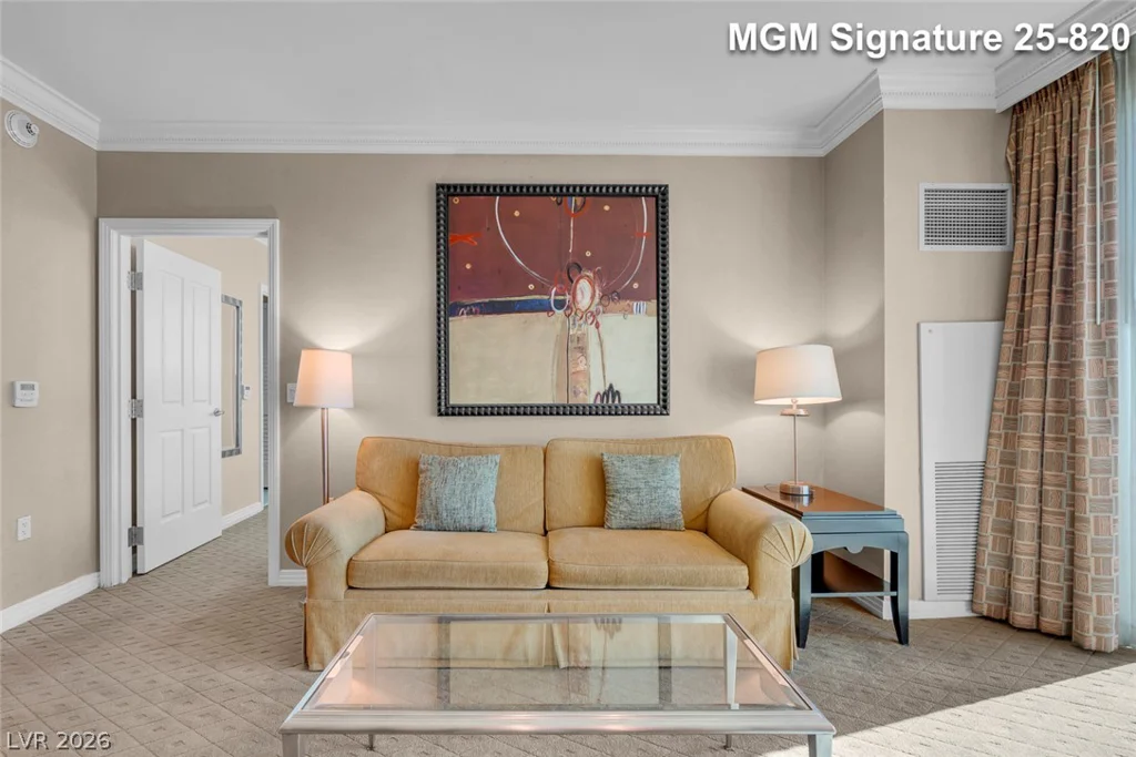 125 Harmon, Las Vegas, NV 89109