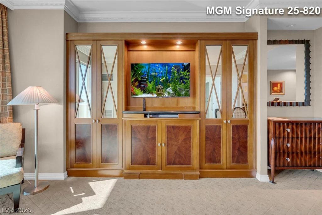 125 Harmon, Las Vegas, NV 89109