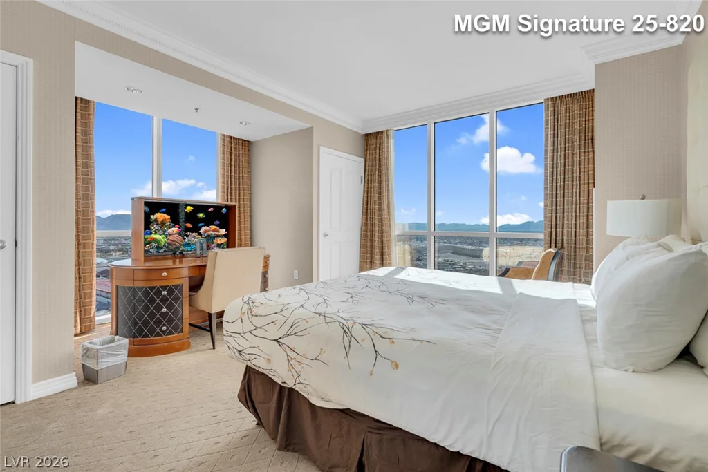 125 Harmon, Las Vegas, NV 89109