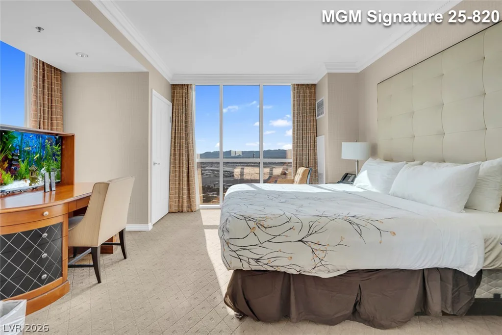 125 Harmon, Las Vegas, NV 89109