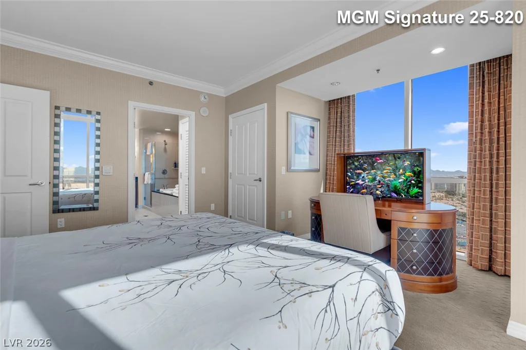 125 Harmon, Las Vegas, NV 89109