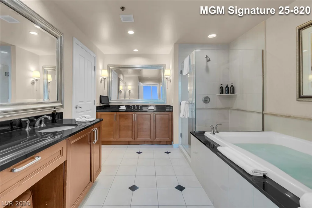 125 Harmon, Las Vegas, NV 89109