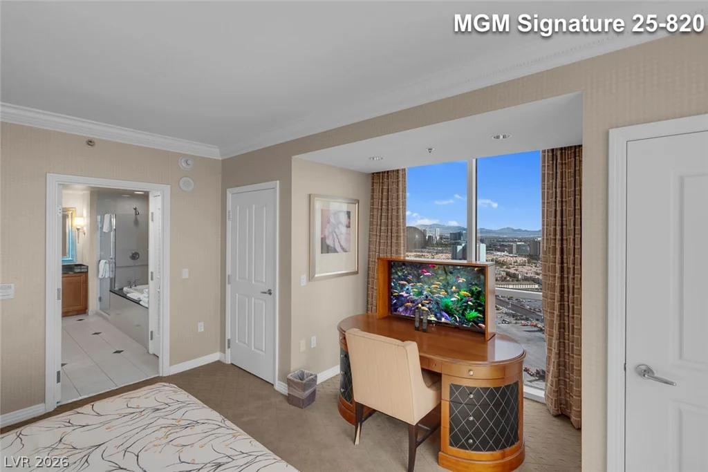 125 Harmon, Las Vegas, NV 89109