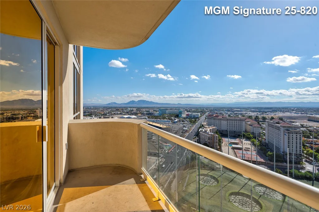 125 Harmon, Las Vegas, NV 89109