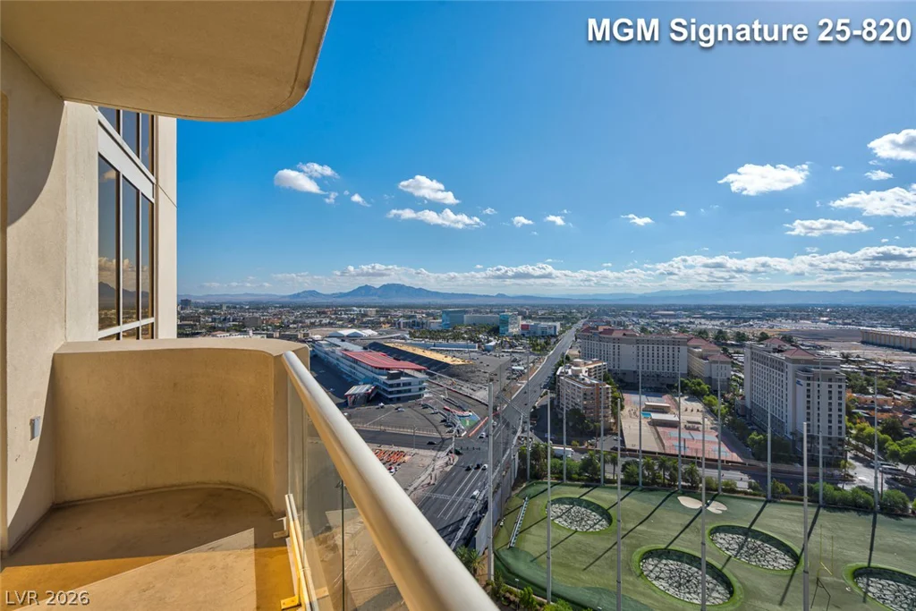 125 Harmon, Las Vegas, NV 89109