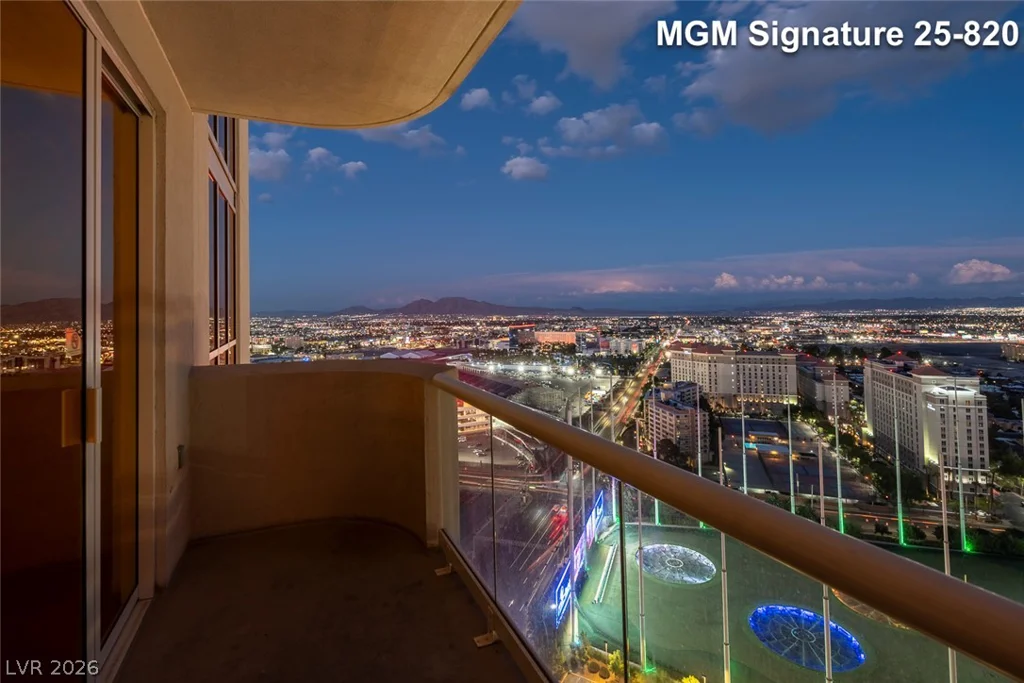 125 Harmon, Las Vegas, NV 89109