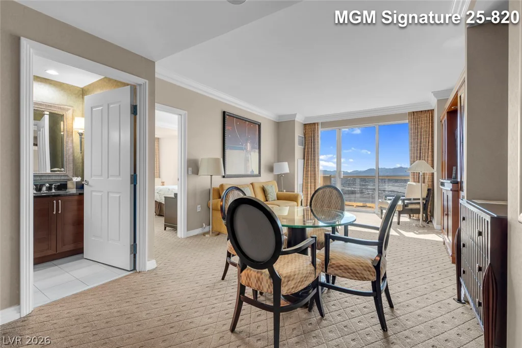 125 Harmon, Las Vegas, NV 89109