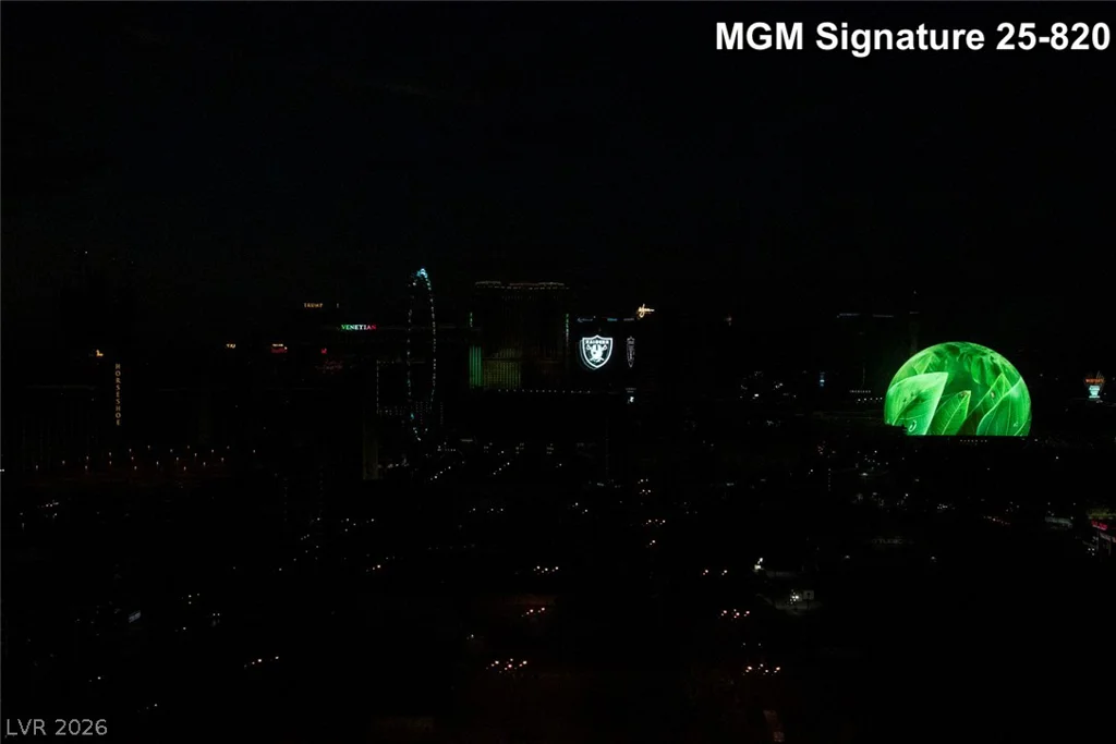 125 Harmon, Las Vegas, NV 89109