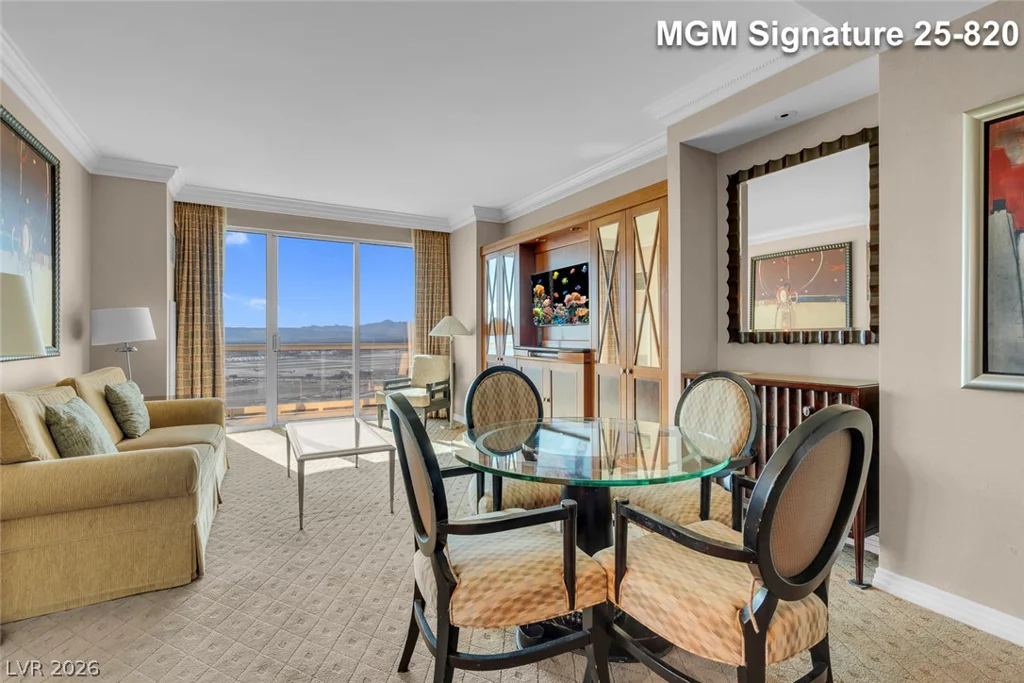 125 Harmon, Las Vegas, NV 89109