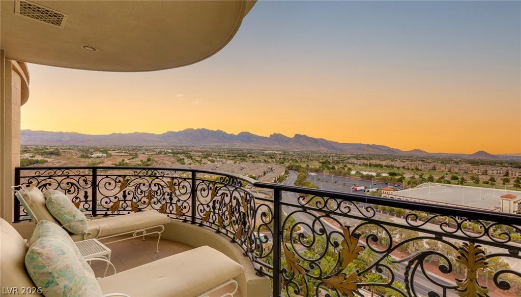 9103 Alta, Las Vegas, NV 89145