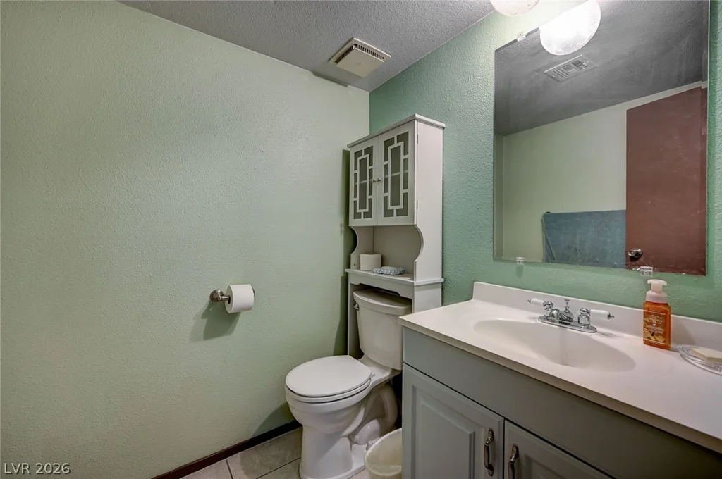 6518 Ironbark, Las Vegas, NV 89107