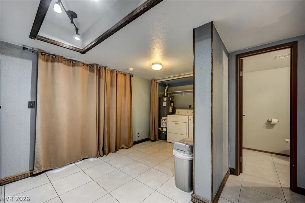 6518 Ironbark, Las Vegas, NV 89107