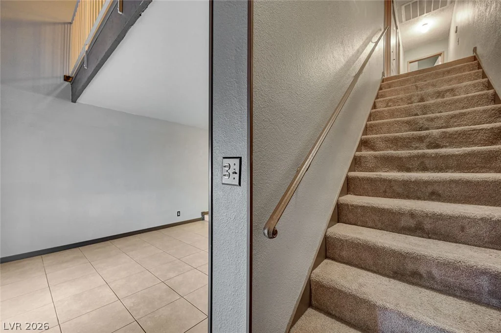 6518 Ironbark, Las Vegas, NV 89107