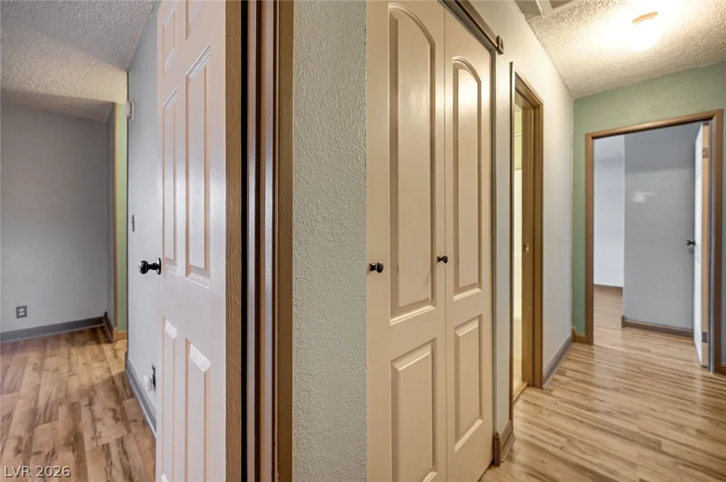 6518 Ironbark, Las Vegas, NV 89107