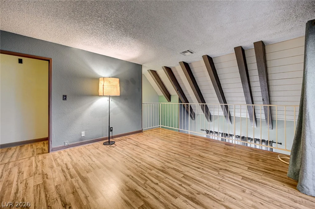 6518 Ironbark, Las Vegas, NV 89107