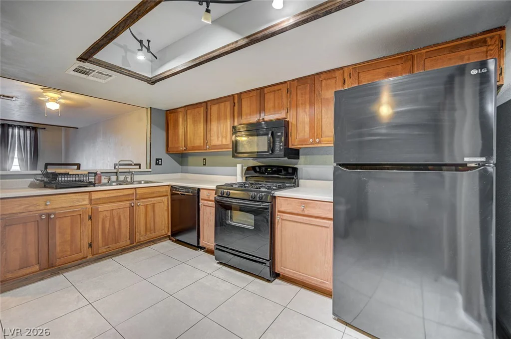 6518 Ironbark, Las Vegas, NV 89107