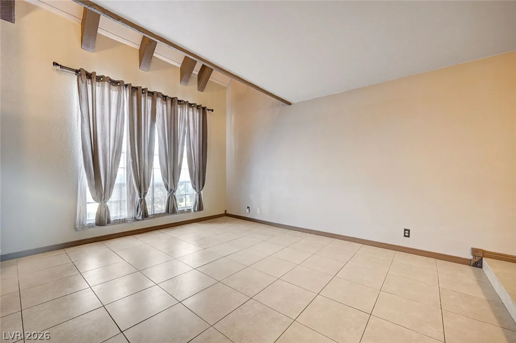 6518 Ironbark, Las Vegas, NV 89107