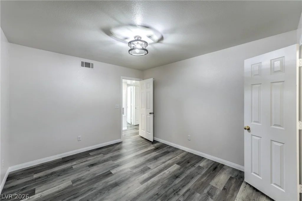 2725 Nellis, Las Vegas, NV 89121