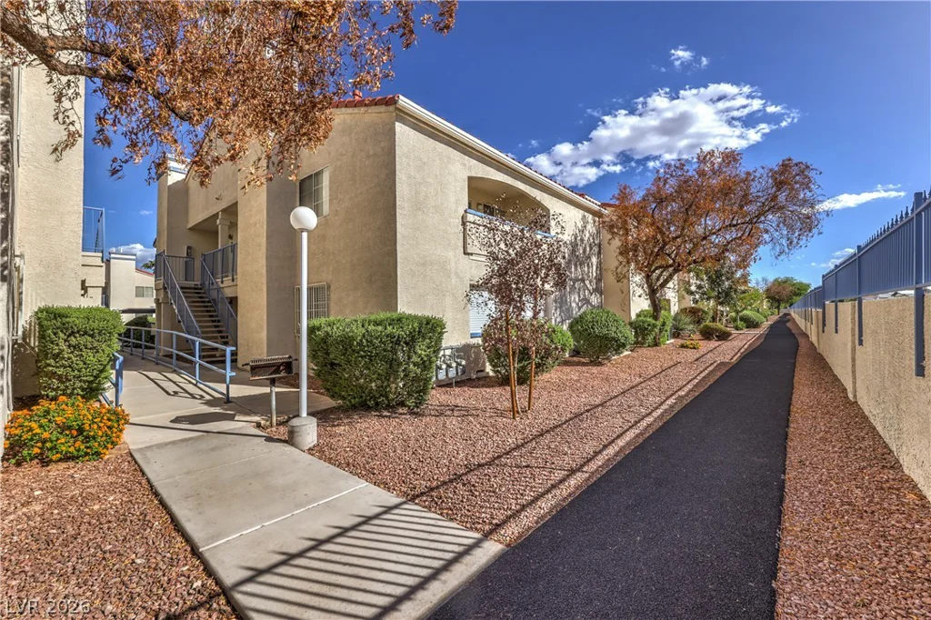 2725 Nellis, Las Vegas, NV 89121