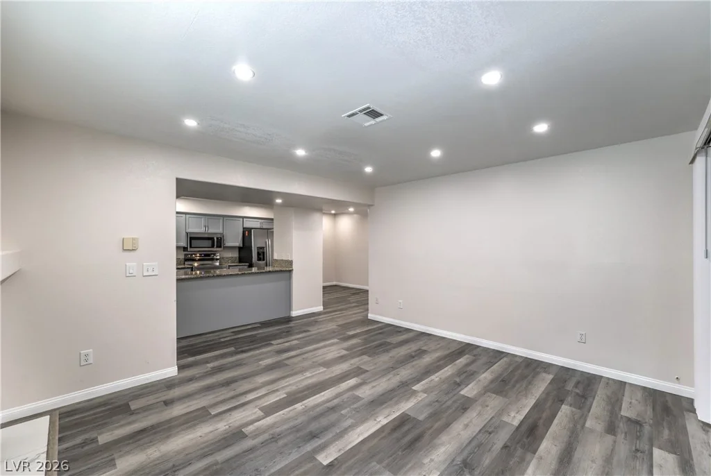 2725 Nellis, Las Vegas, NV 89121