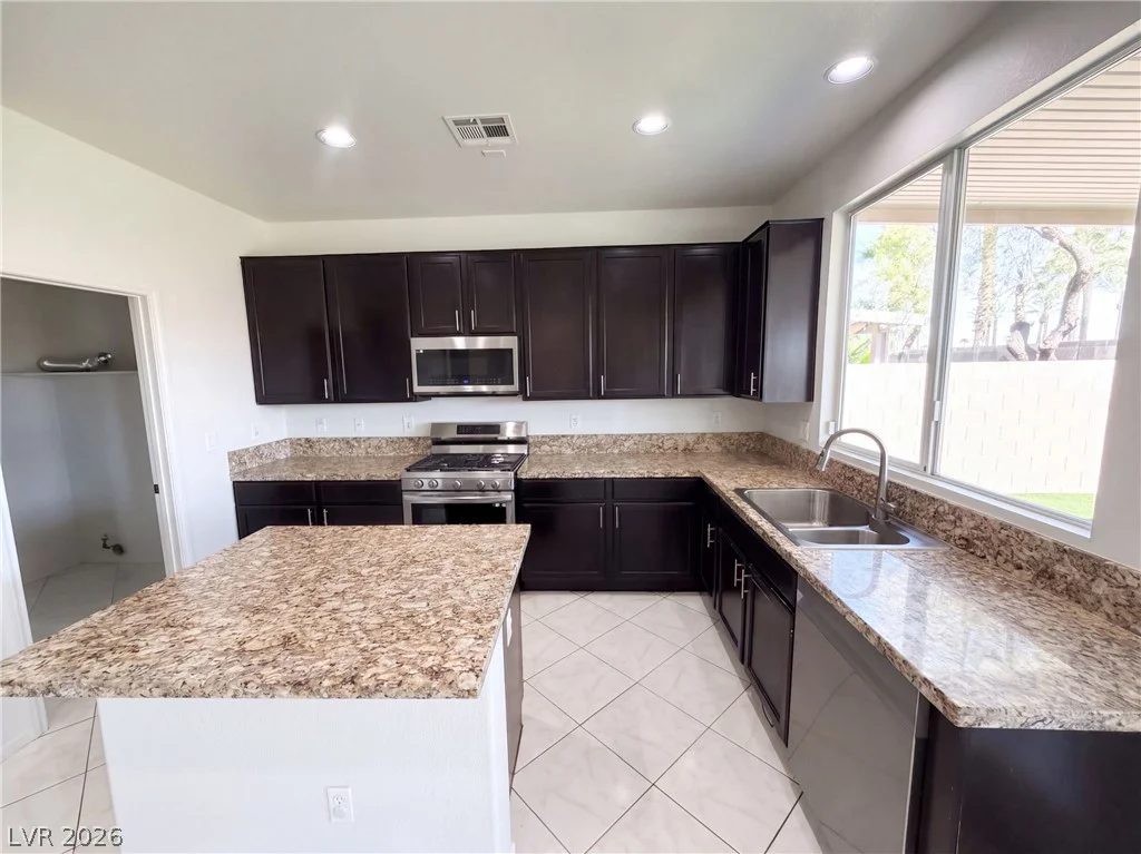 7878 Mohican Canyon, Las Vegas, NV 89113