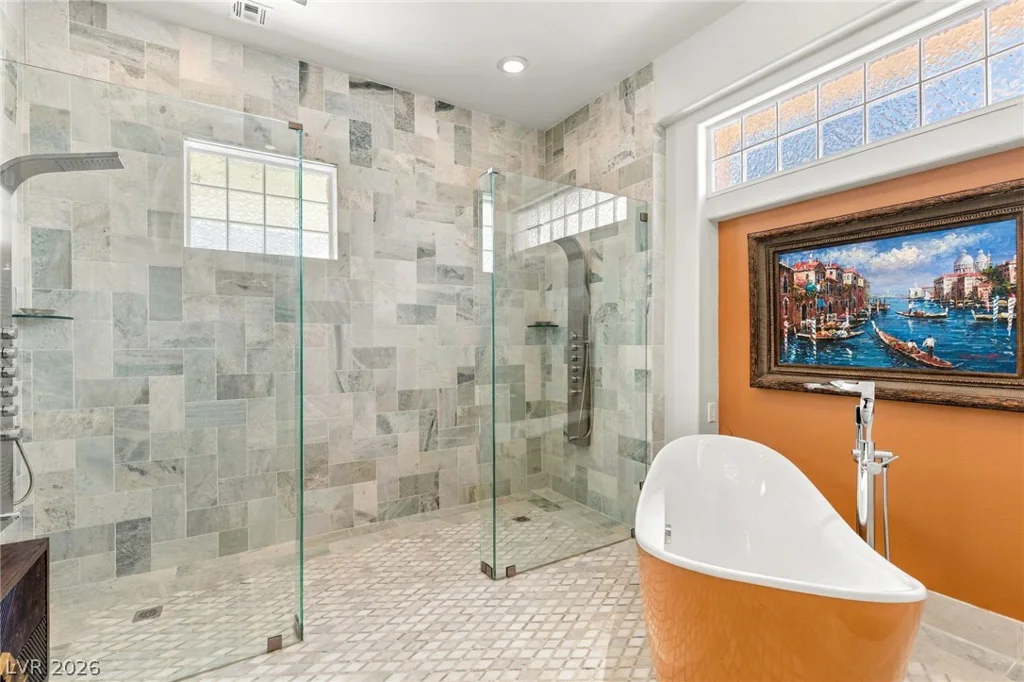 8633 Lakeridge, Las Vegas, NV 89117