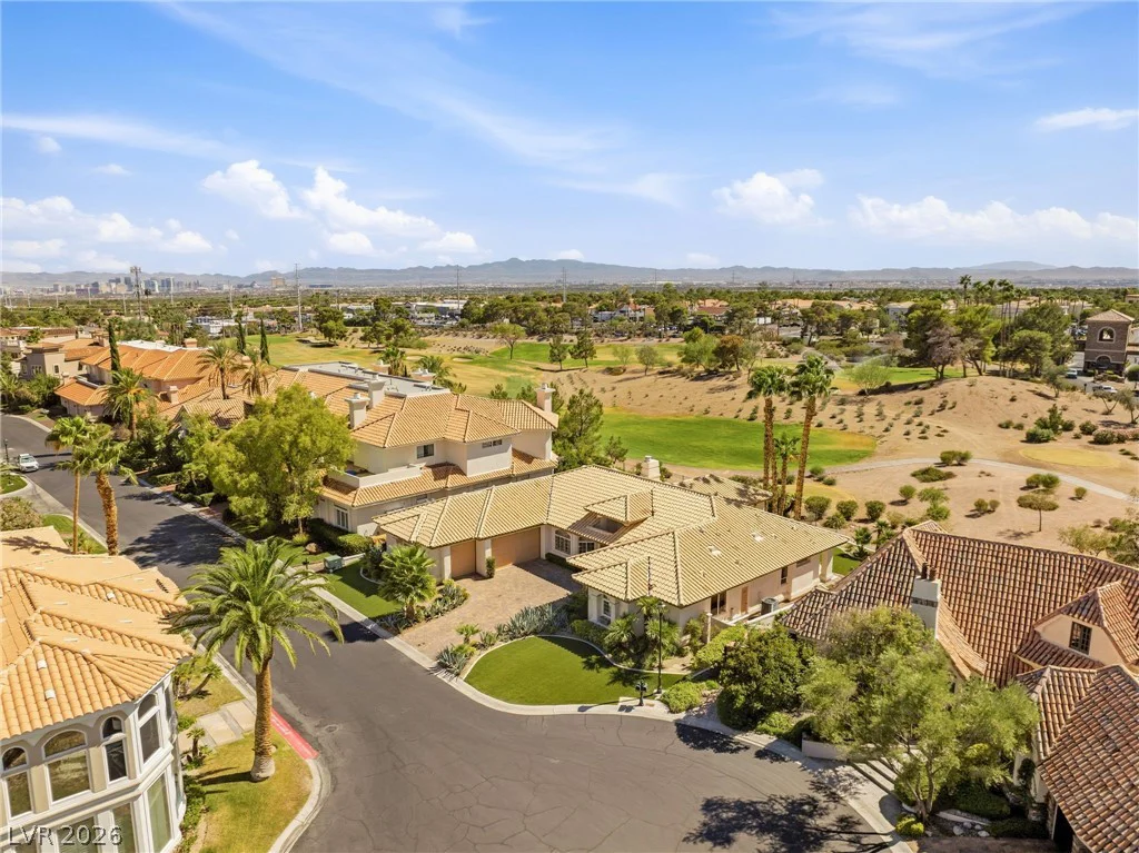 8633 Lakeridge, Las Vegas, NV 89117