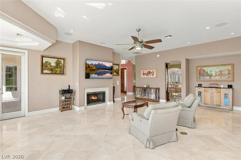 8633 Lakeridge, Las Vegas, NV 89117