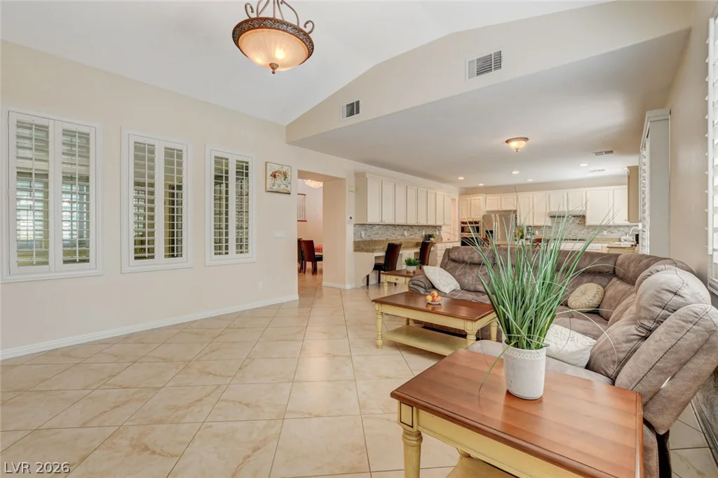 3809 Moonshine Falls, North Las Vegas, NV 89085