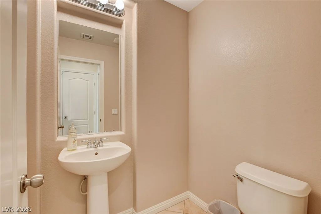 3809 Moonshine Falls, North Las Vegas, NV 89085