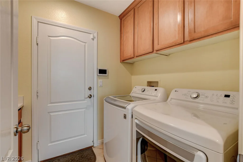 3809 Moonshine Falls, North Las Vegas, NV 89085