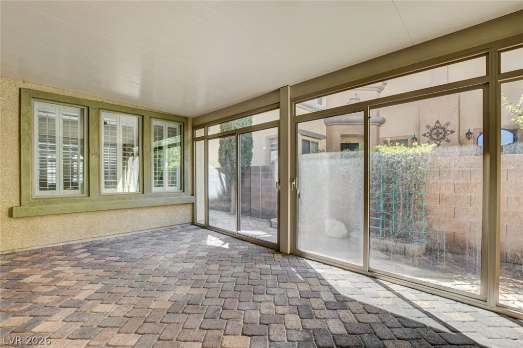 3809 Moonshine Falls, North Las Vegas, NV 89085