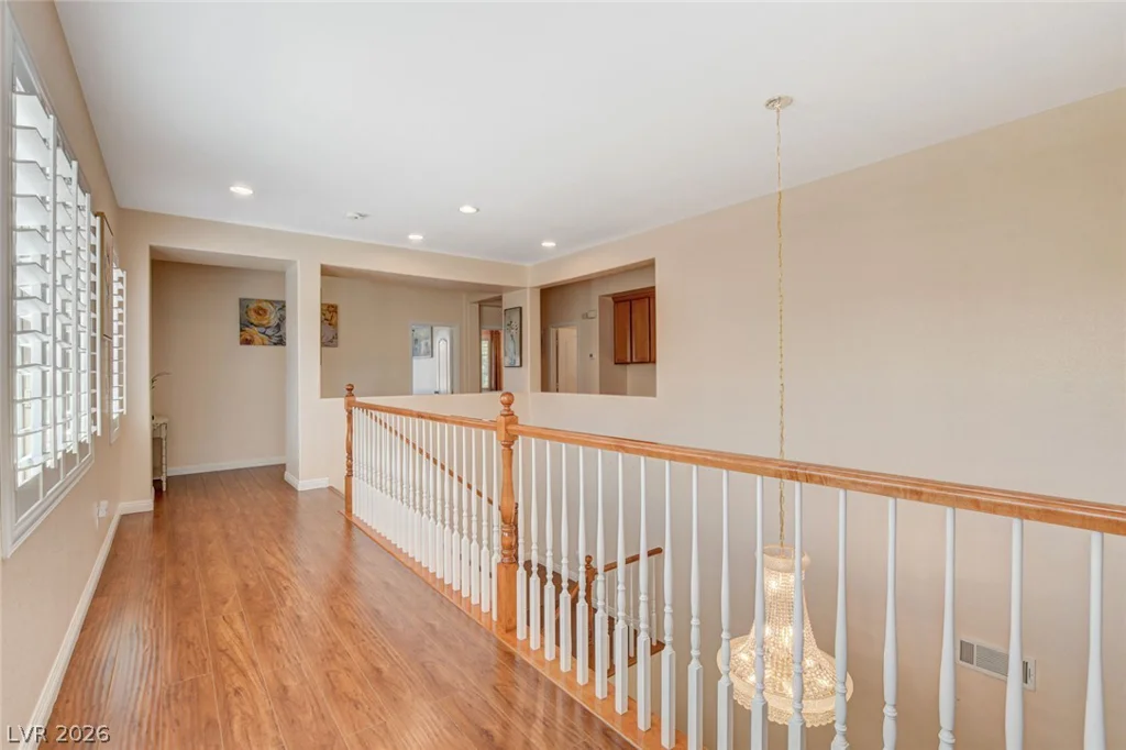 3809 Moonshine Falls, North Las Vegas, NV 89085